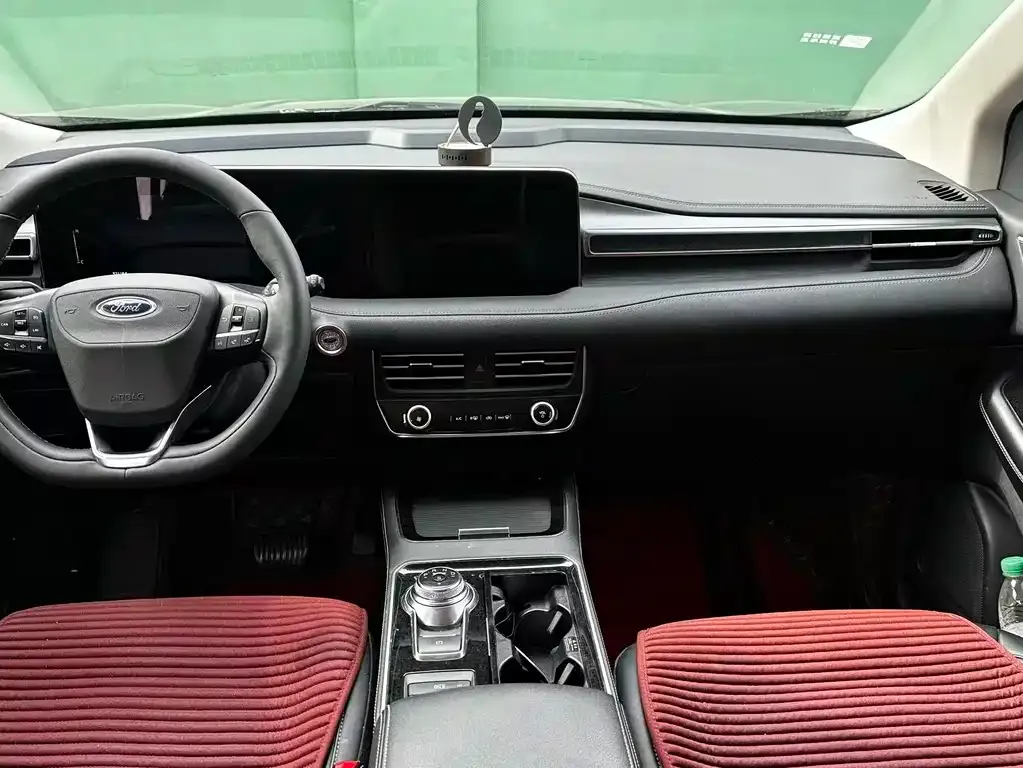 Ford Edge — фото 5