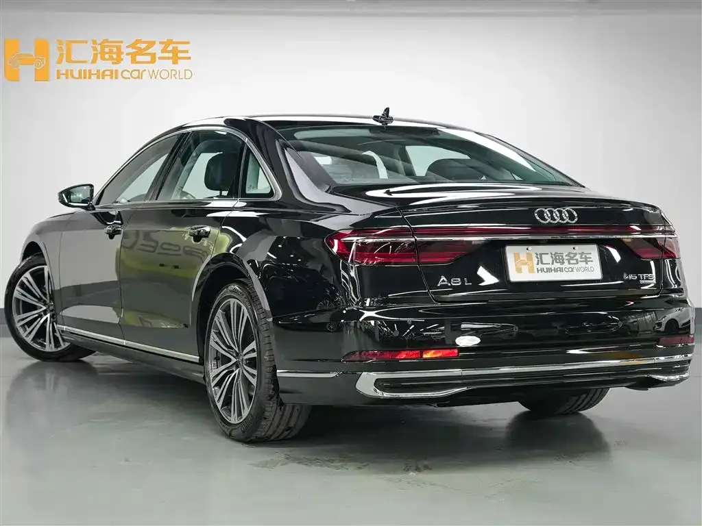 Audi A8 — фото 4