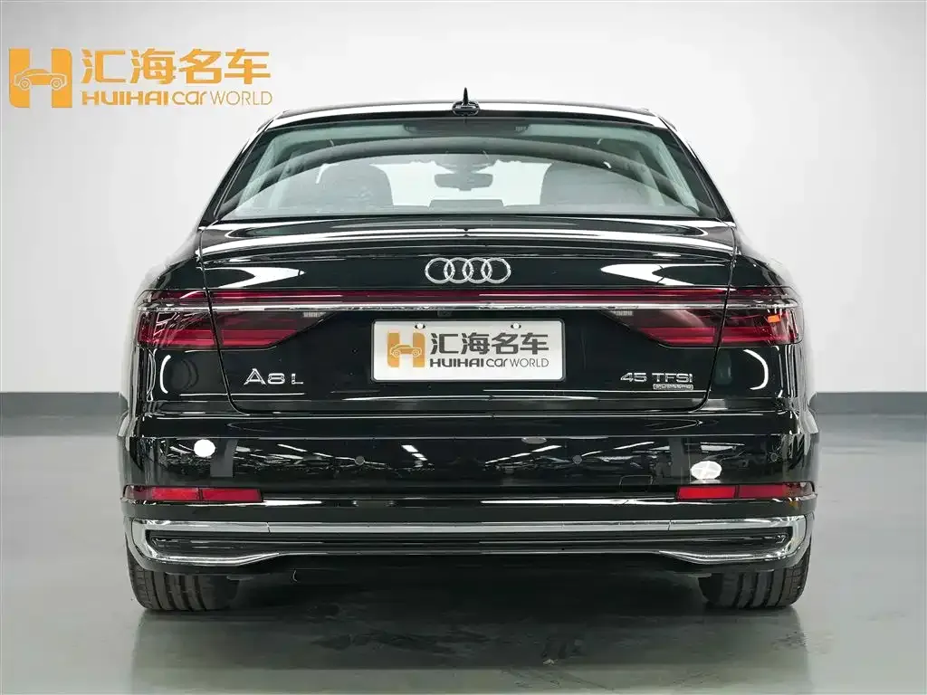 Audi A8 — фото 6