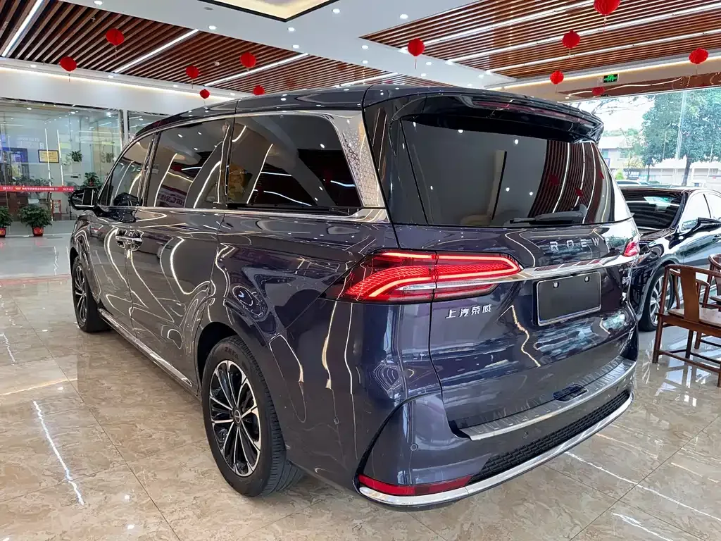Roewe iMAX8 — фото 10