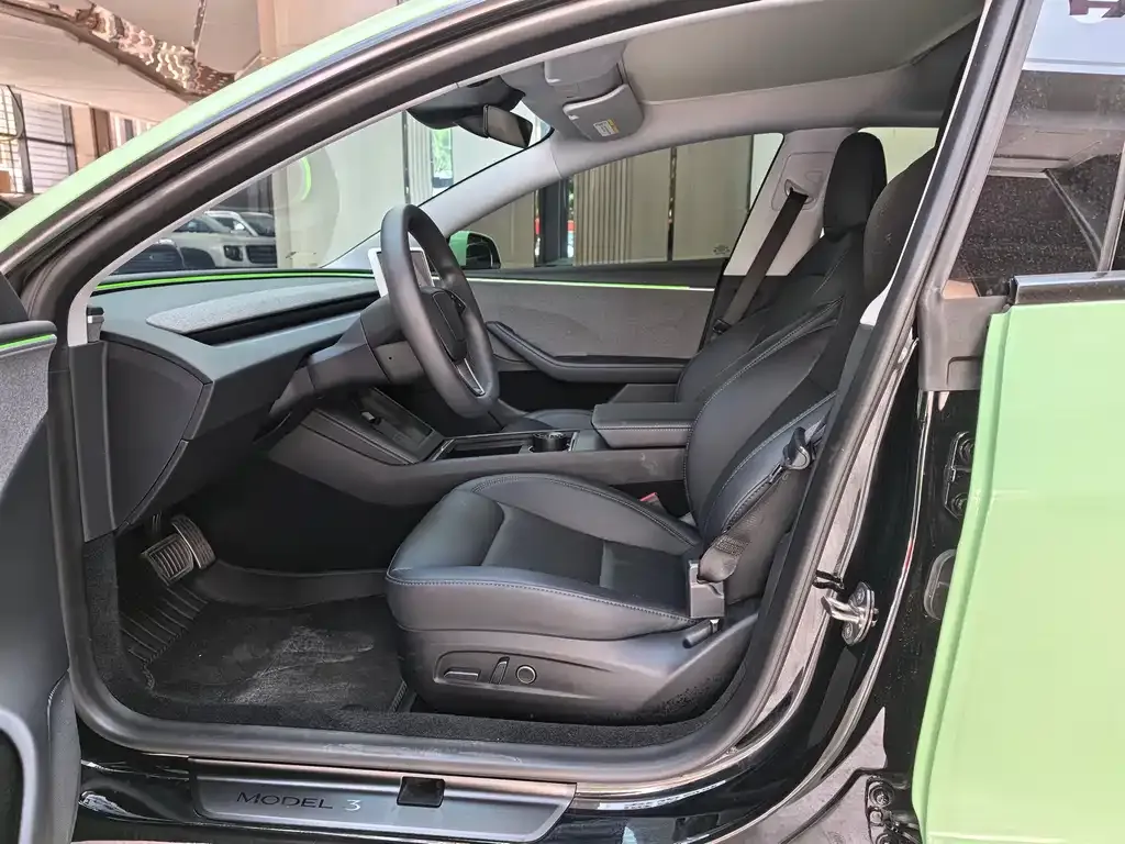 Tesla Model 3 — фото 2