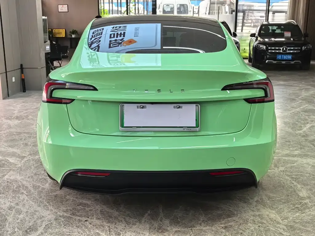 Tesla Model 3 — фото 4
