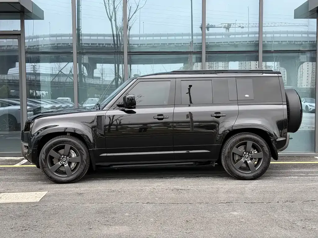 Land Rover Defender — фото 10