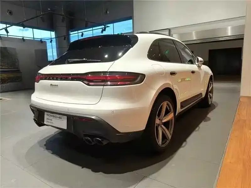 Porsche Macan — фото 10