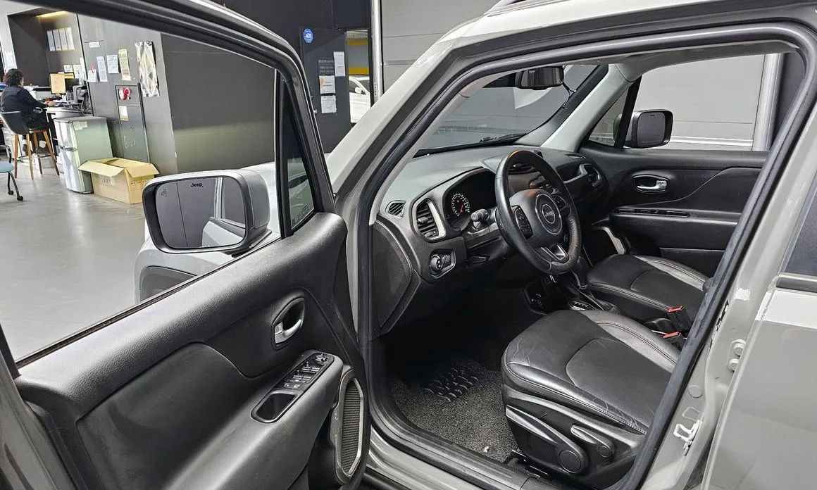 Jeep Renegade 2021 из KR, фото 6