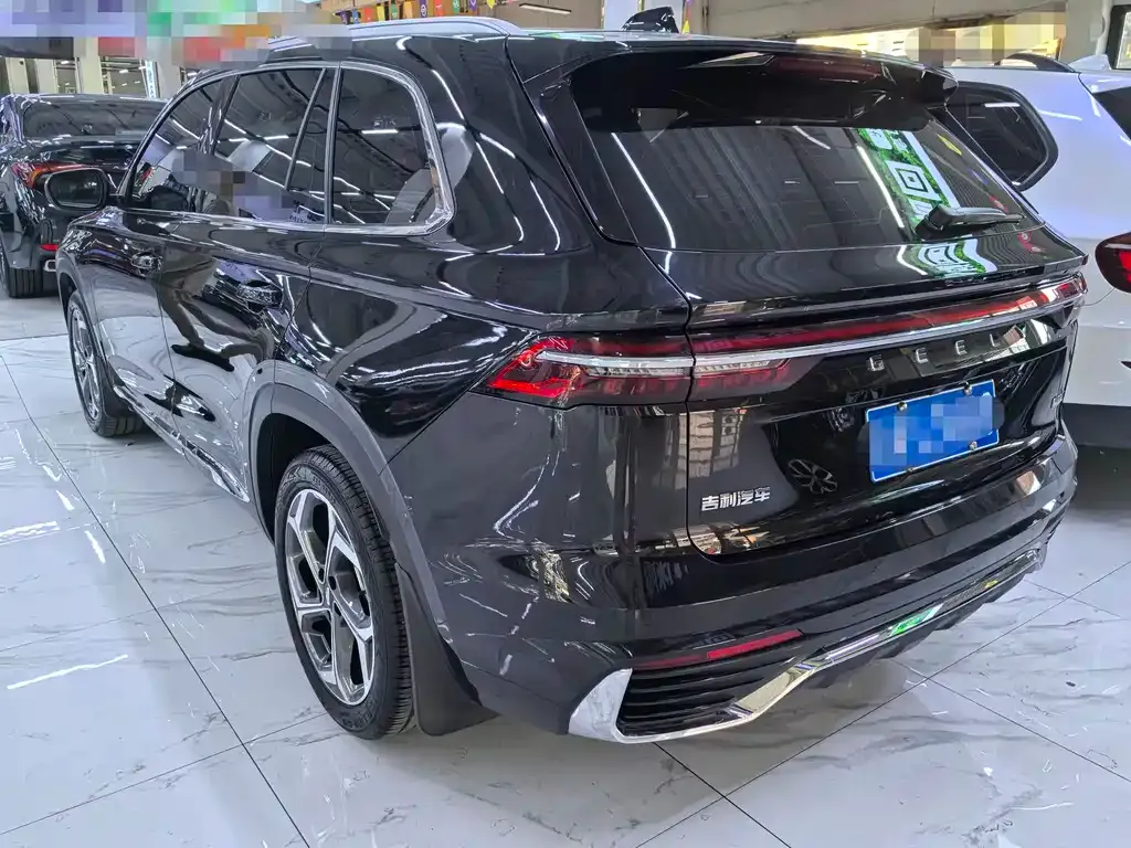 Geely Xingyue L — фото 10