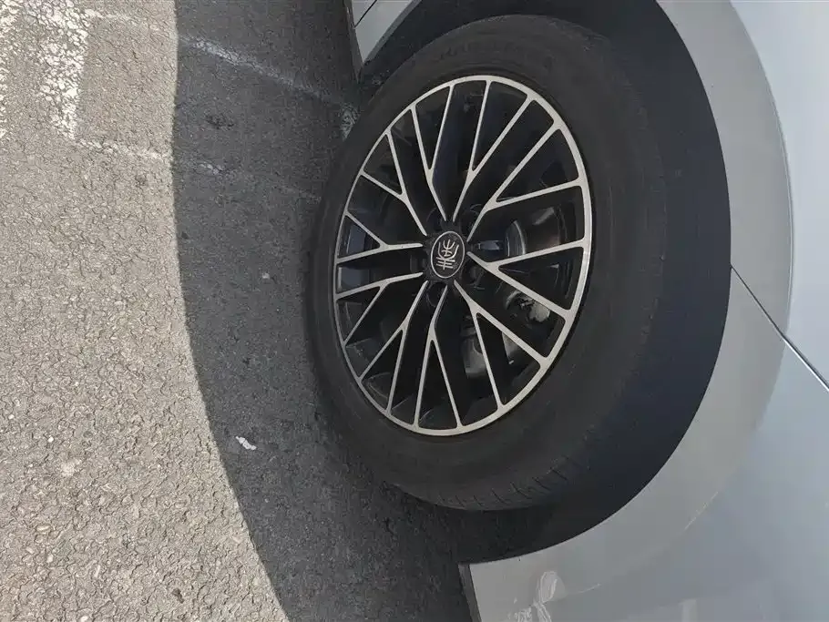 BYD Qin L — фото 10