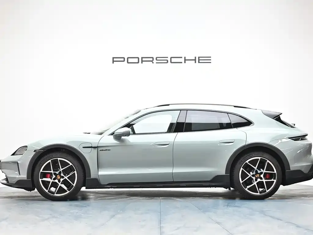 Porsche Taycan — фото 3