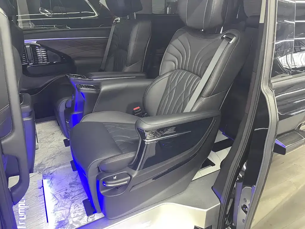 GAC Motor Trumpchi M8 — фото 3