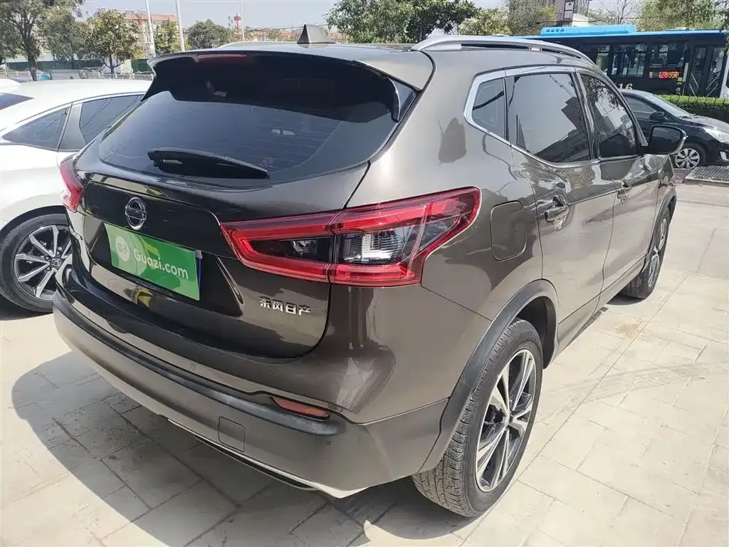 Nissan Qashqai — фото 4