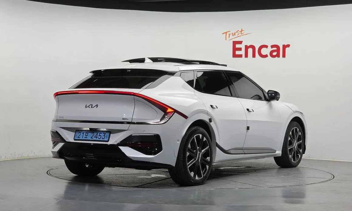 Kia EV6 — фото 6