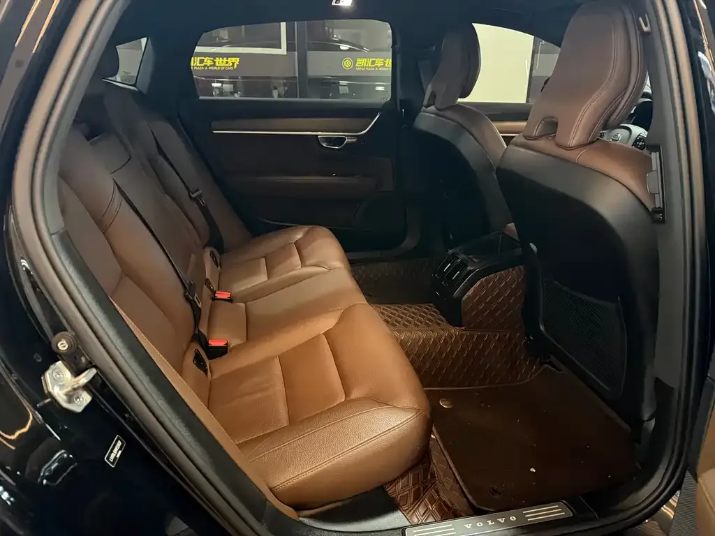 Volvo S90 — фото 4