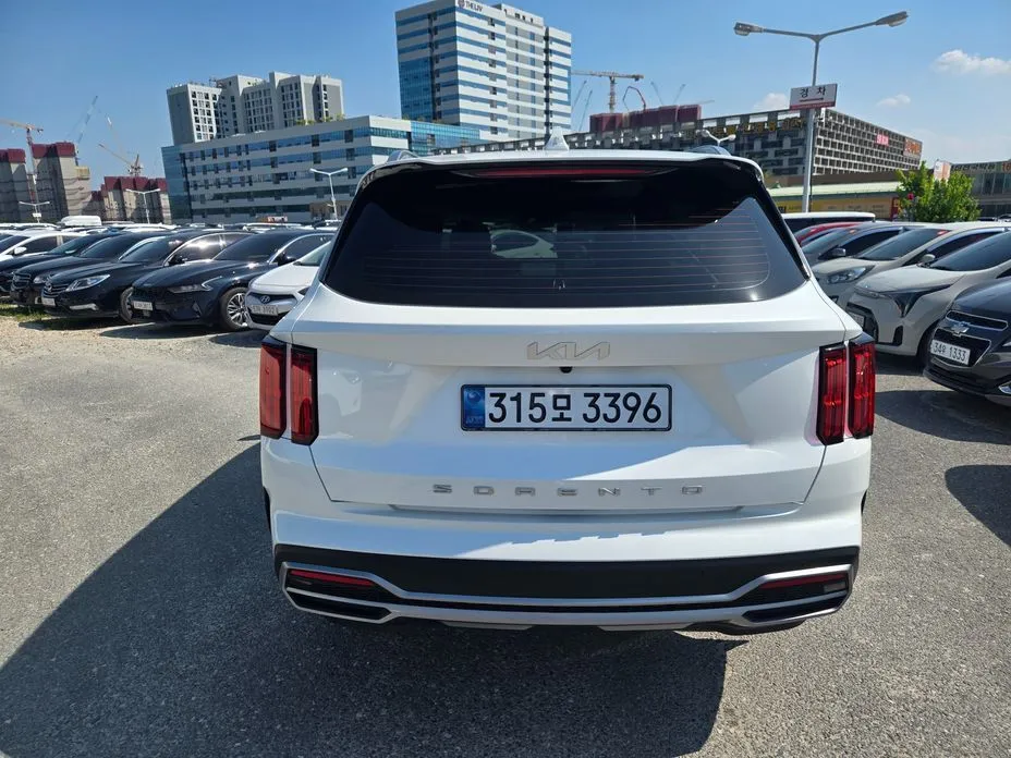 Kia Sorento — фото 8