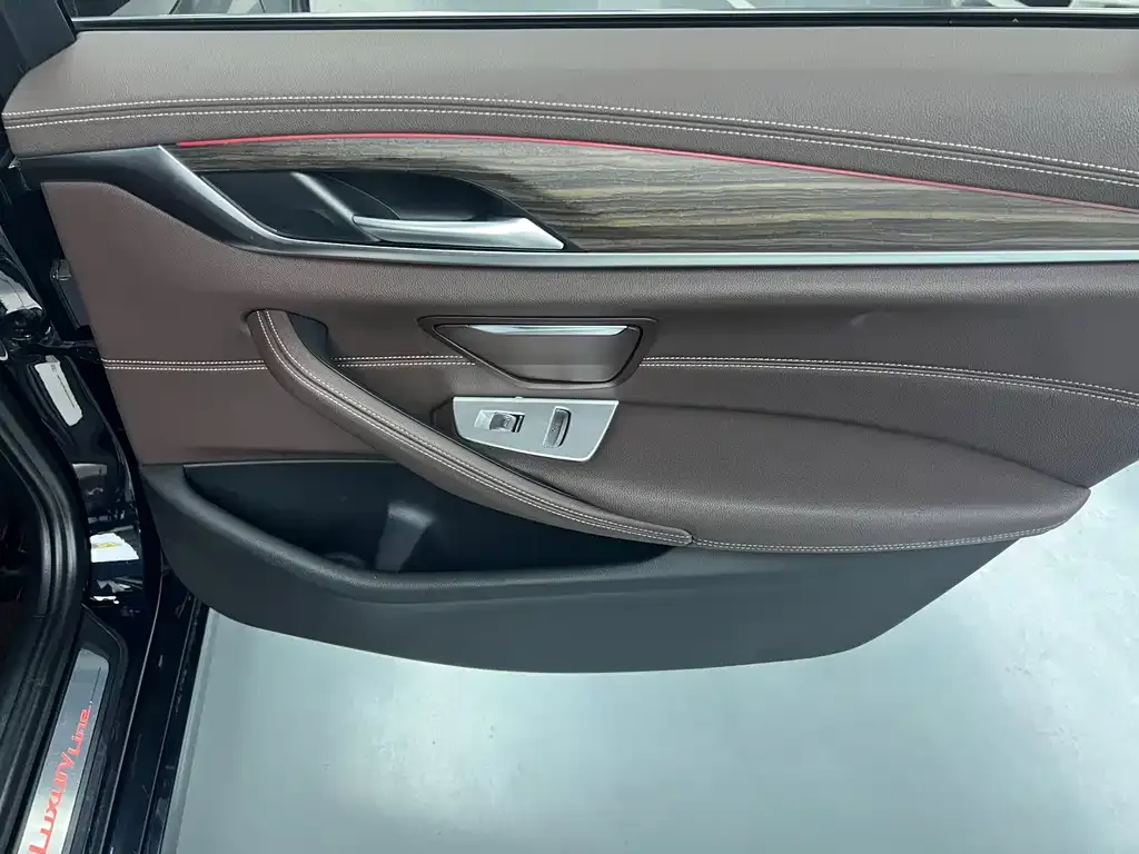 BMW 5 Series 2021 из CN, фото 6
