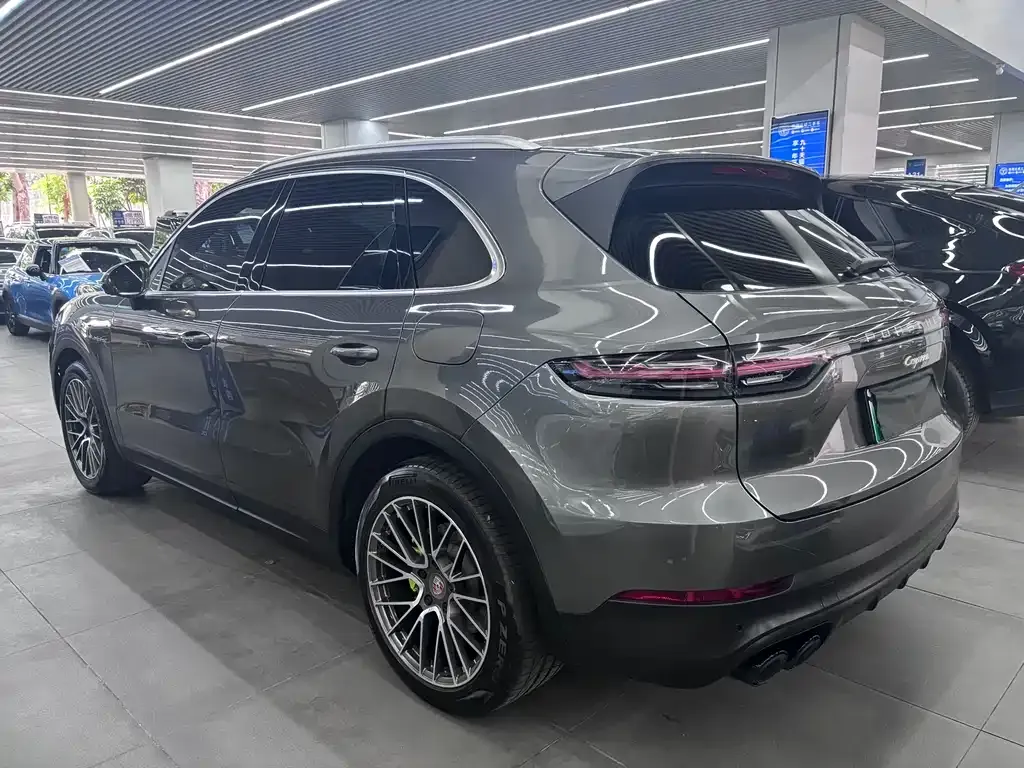 Porsche Cayenne Hybrid 2022 из CN, фото 5