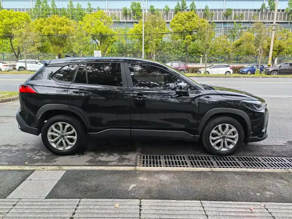Toyota Frontlander 2023 из CN, фото 9