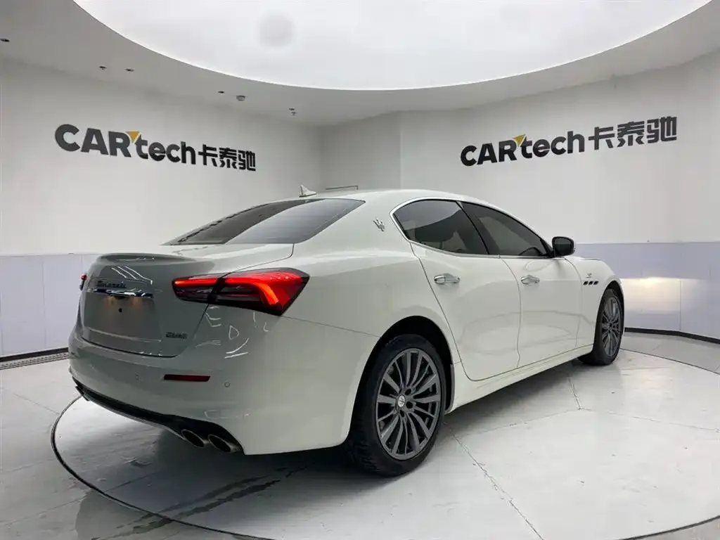 Maserati Ghibli — фото 9