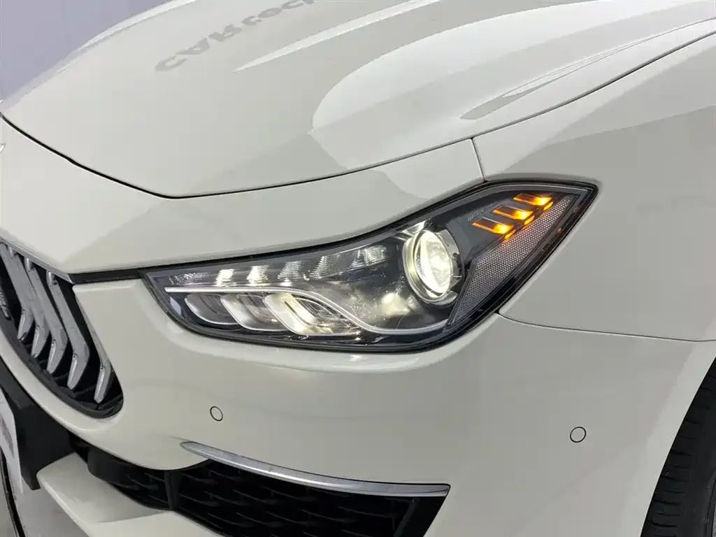 Maserati Ghibli — фото 10