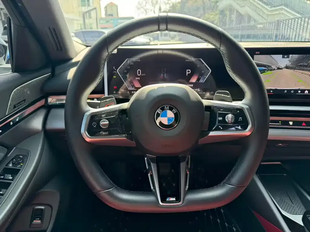 BMW 5 Series — фото 4