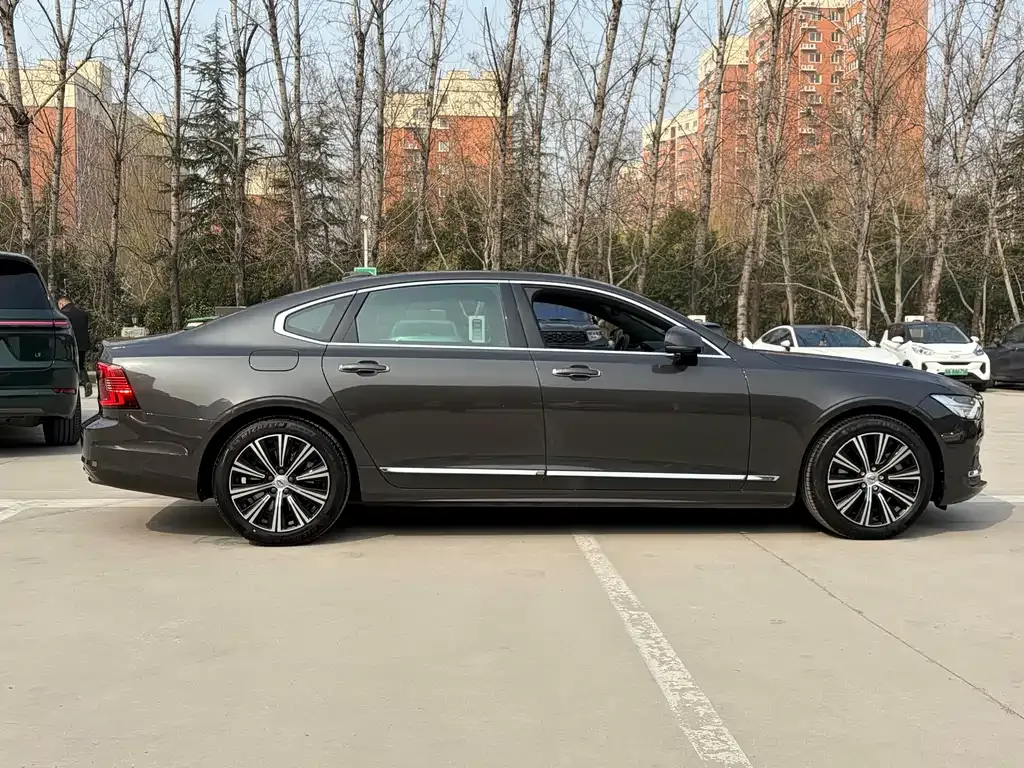 Volvo S90 — фото 9