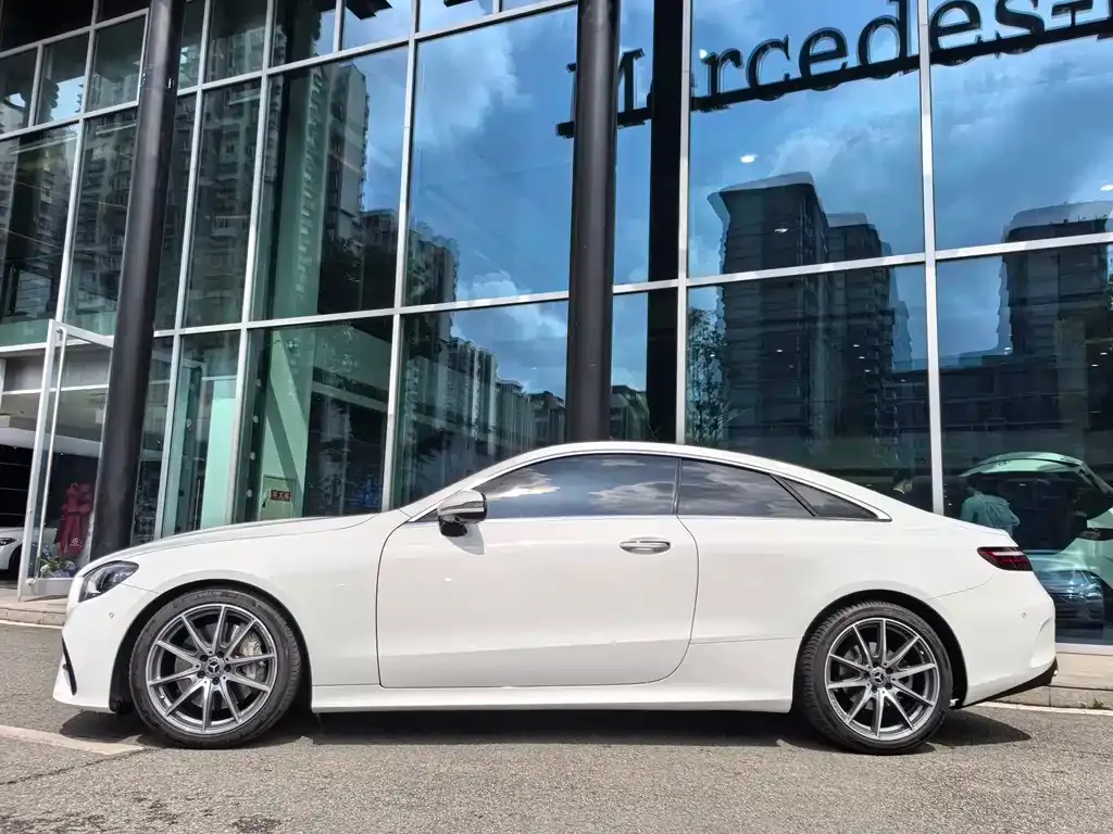 Mercedes-Benz E-Class (Import) — фото 3