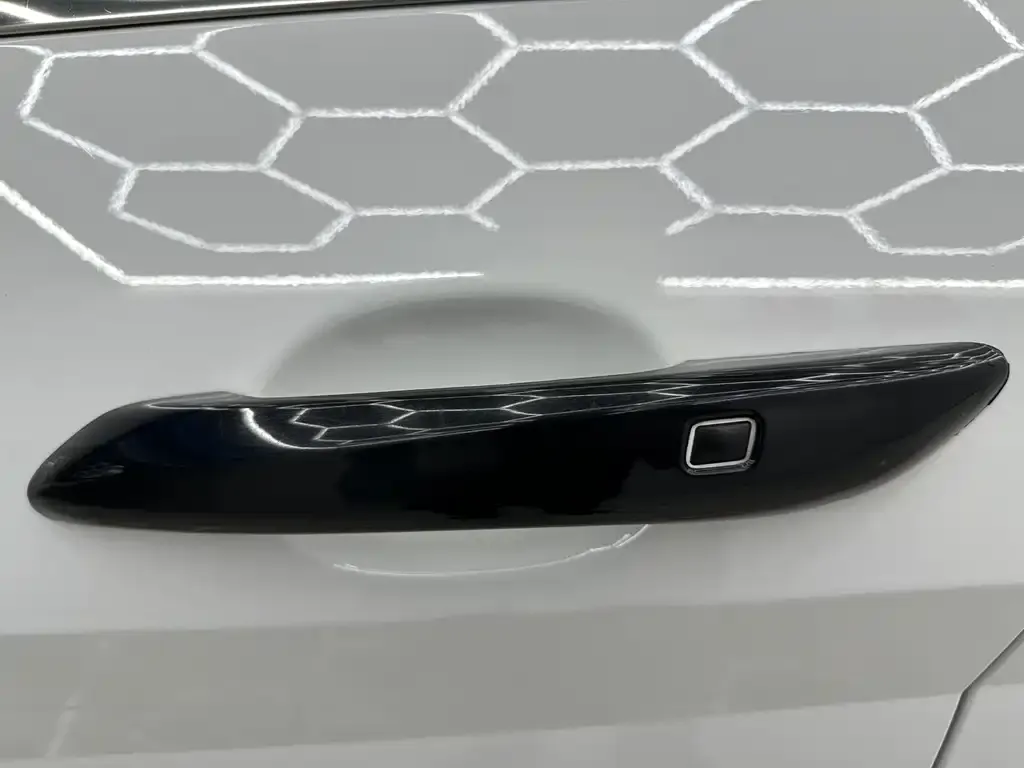 Hyundai Elantra — фото 2