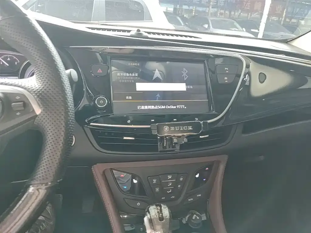 Buick Envision Plus — фото 3