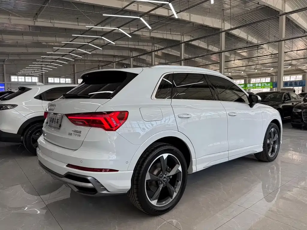 Audi Q3 — фото 2
