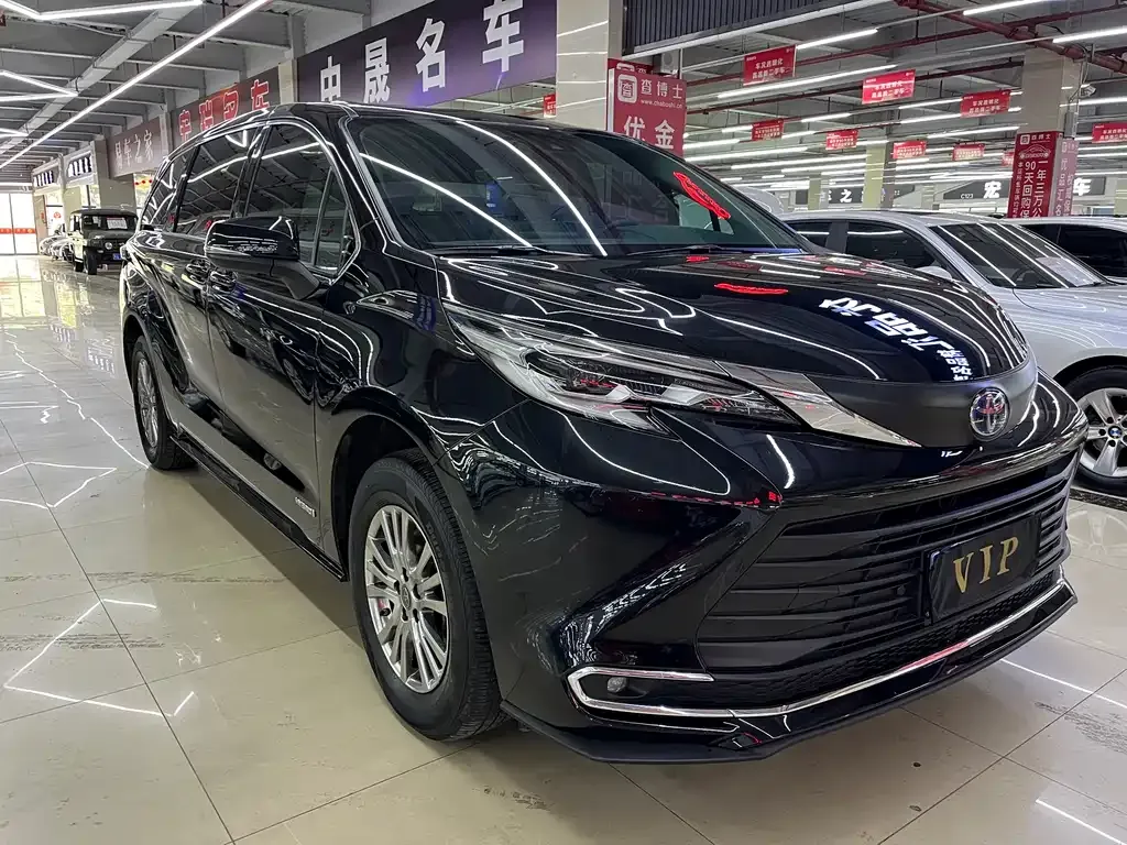 Toyota Sienna 2023 из CN, фото 7
