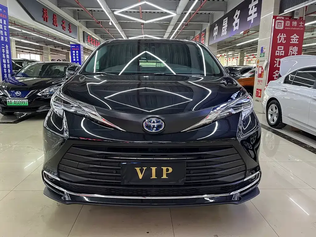 Toyota Sienna 2023 из CN, фото 6