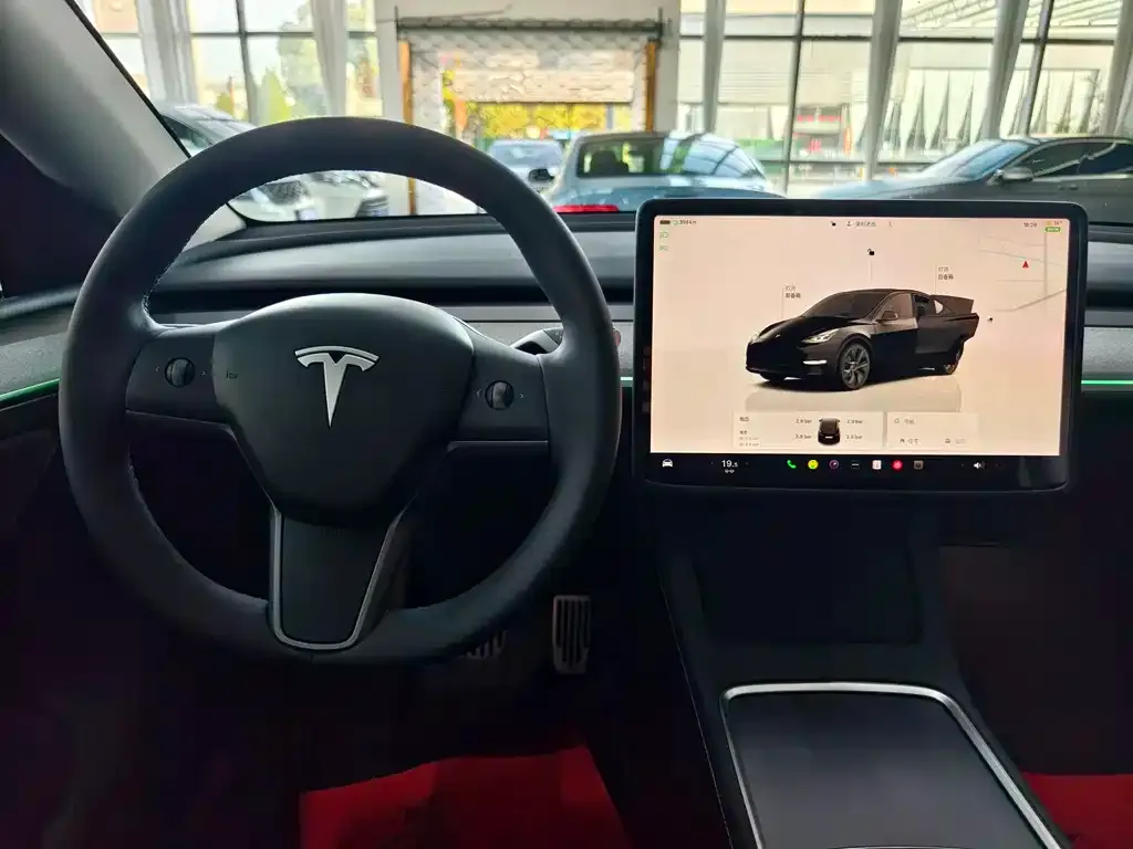 Tesla Model Y — фото 4