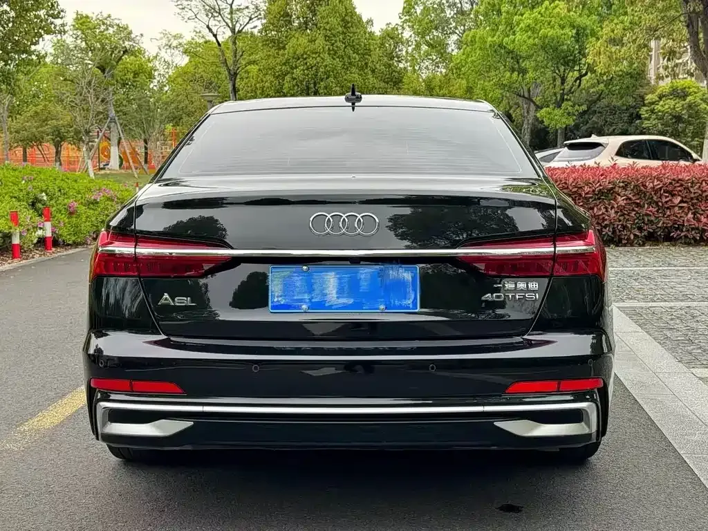 Audi A6L — фото 8