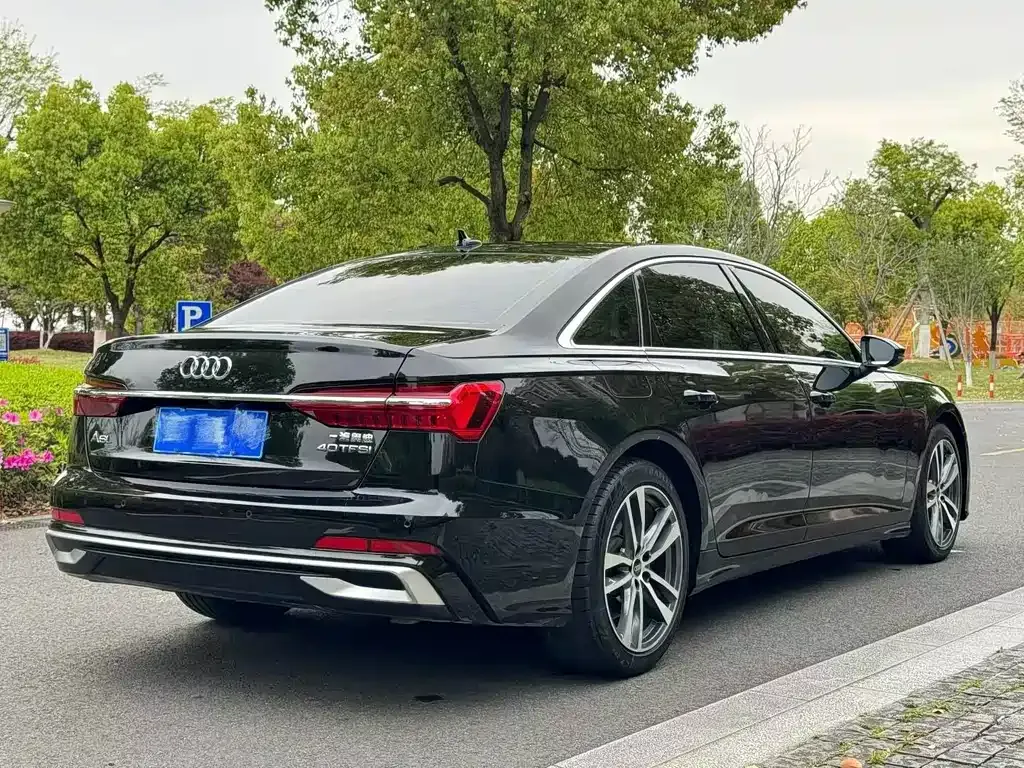 Audi A6L — фото 9