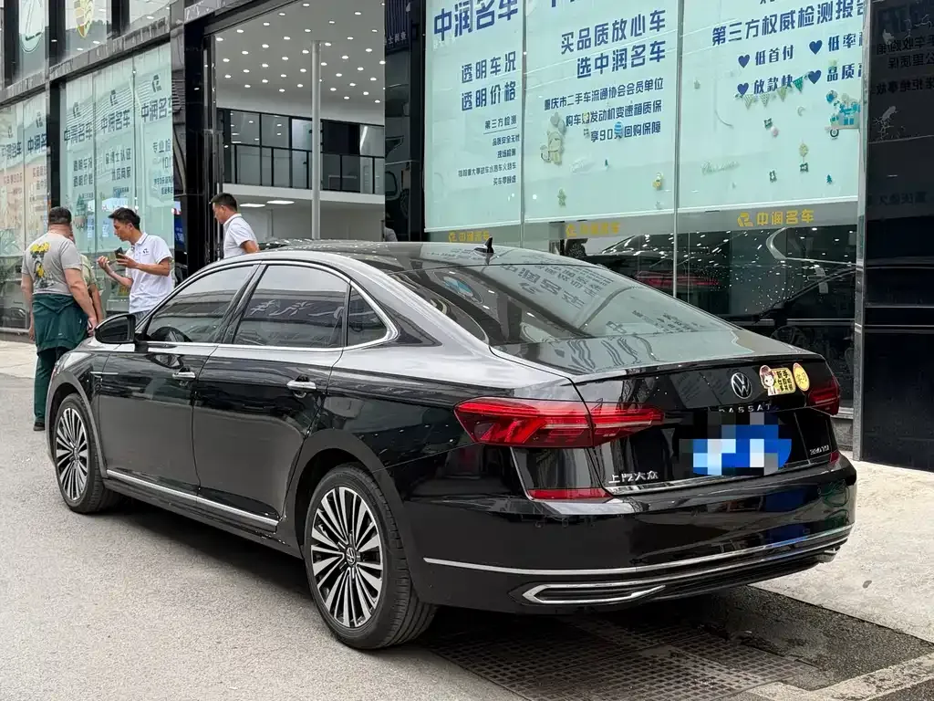 Volkswagen Passat — фото 8