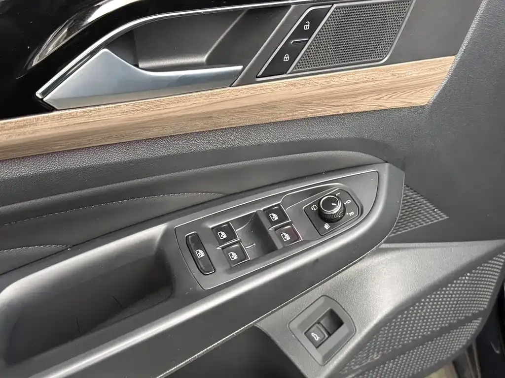 Volkswagen Passat — фото 5