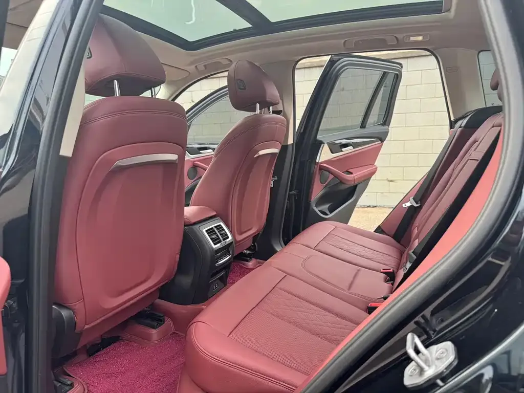 BMW iX3 2024 из CN, фото 2