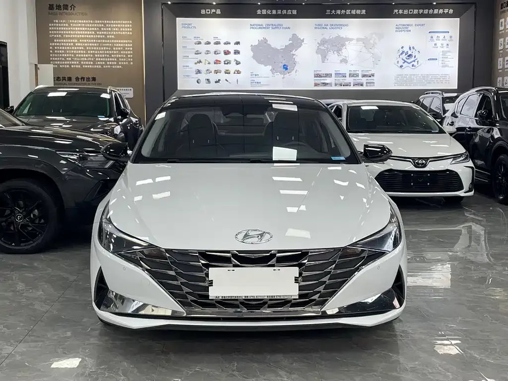 Hyundai Elantra — фото 9