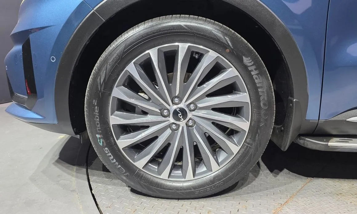 Kia Sorento — фото 5
