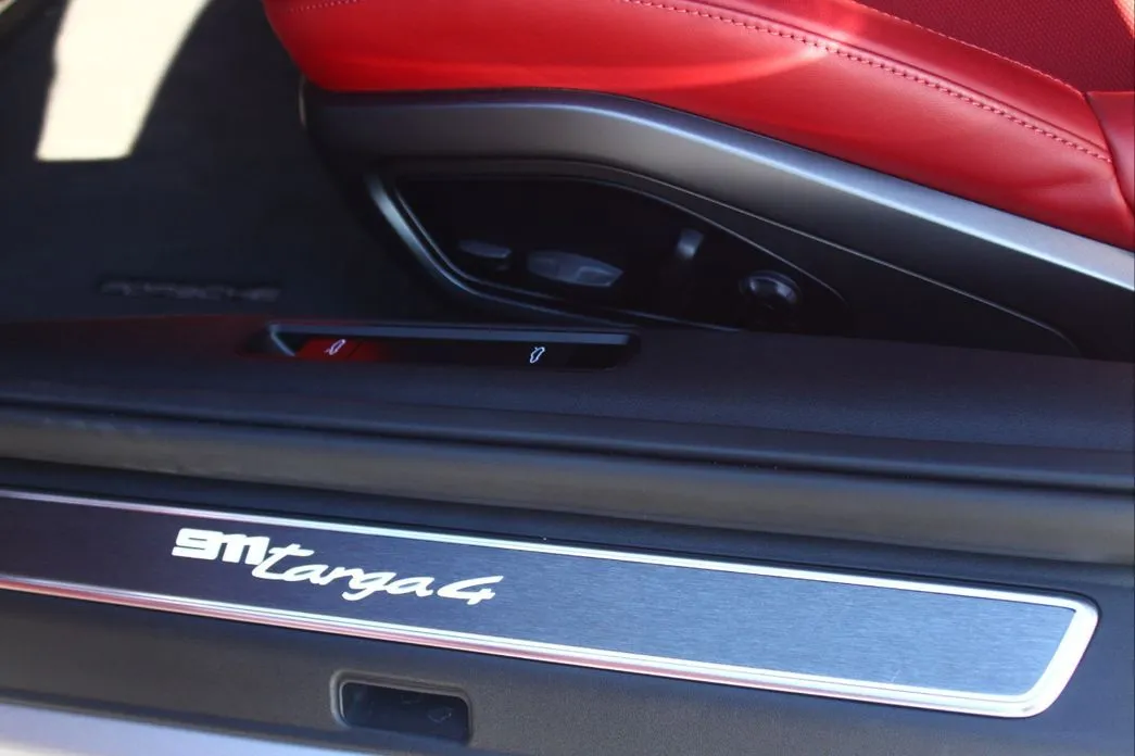 Porsche 911 2024 из KR, фото 2