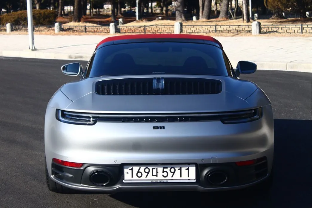 Porsche 911 2024 из KR, фото 8