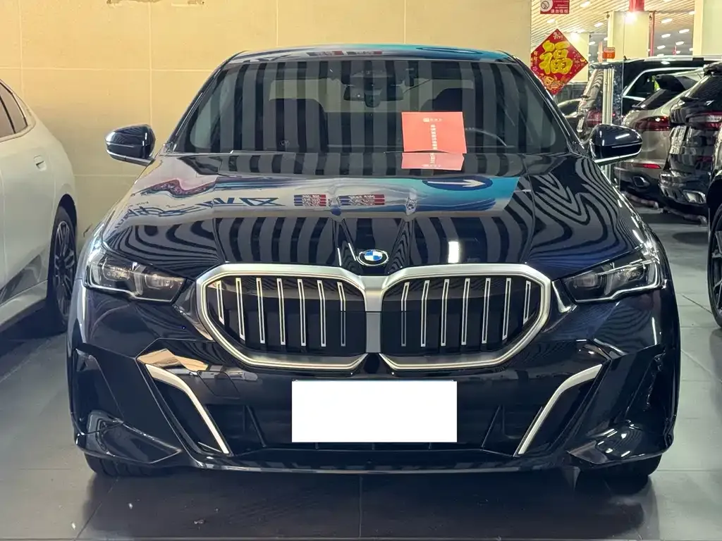 BMW 5 Series — фото 10