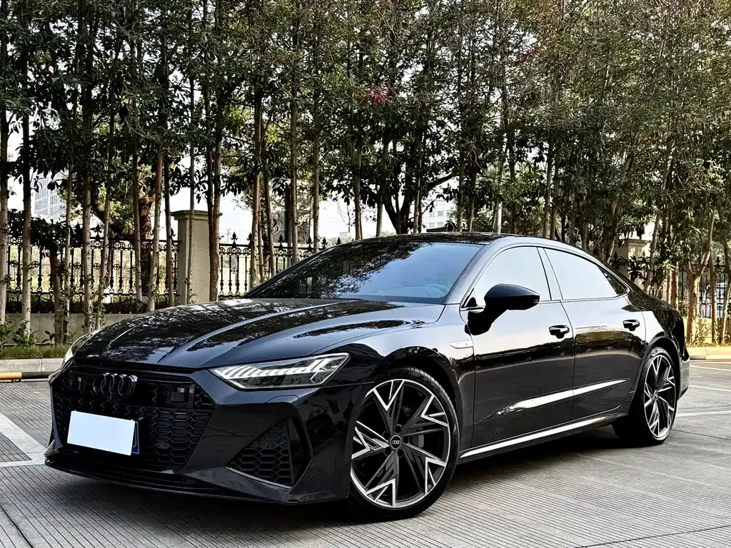 Audi A7L — фото 1