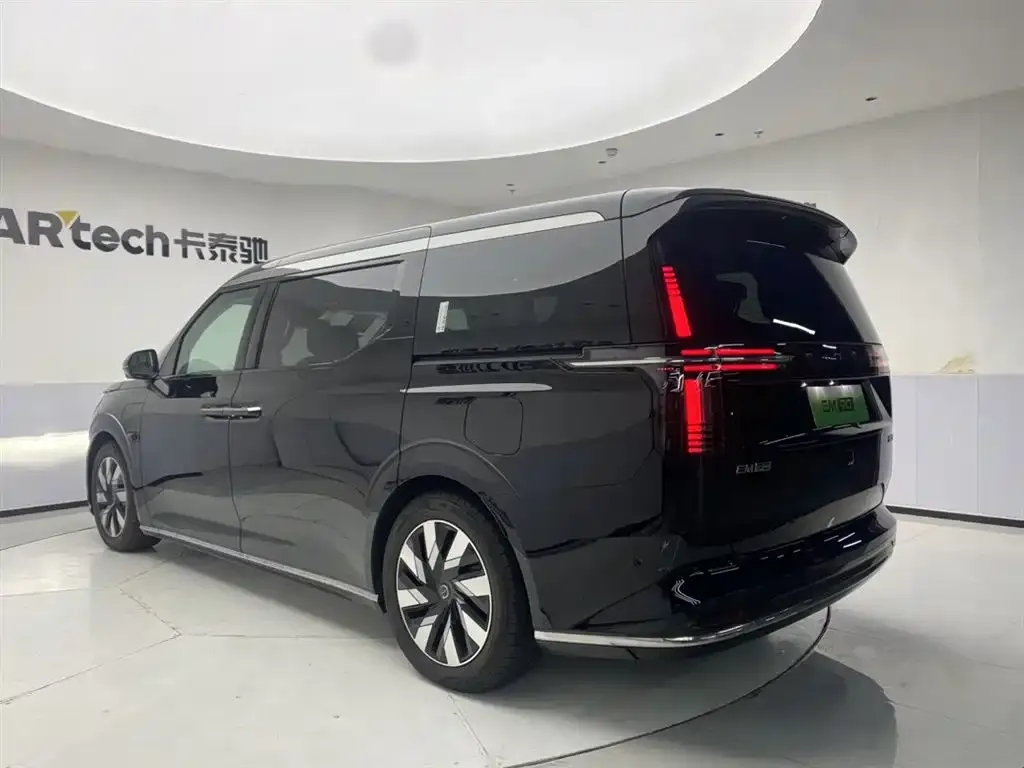 Volvo EM90 2026 из CN, фото 5