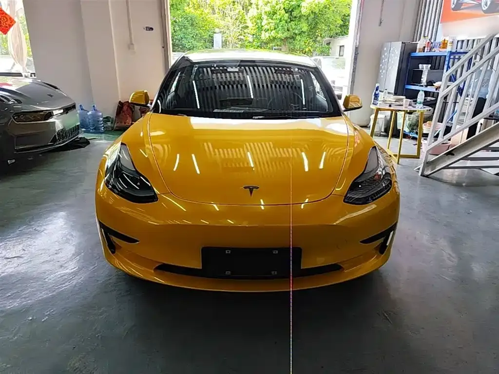 Tesla Model 3 — фото 4