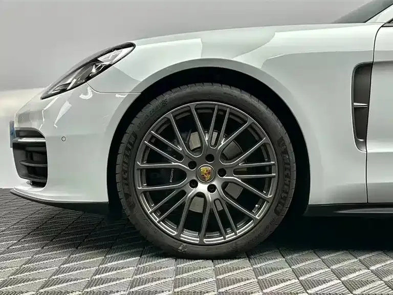 Porsche Panamera — фото 9