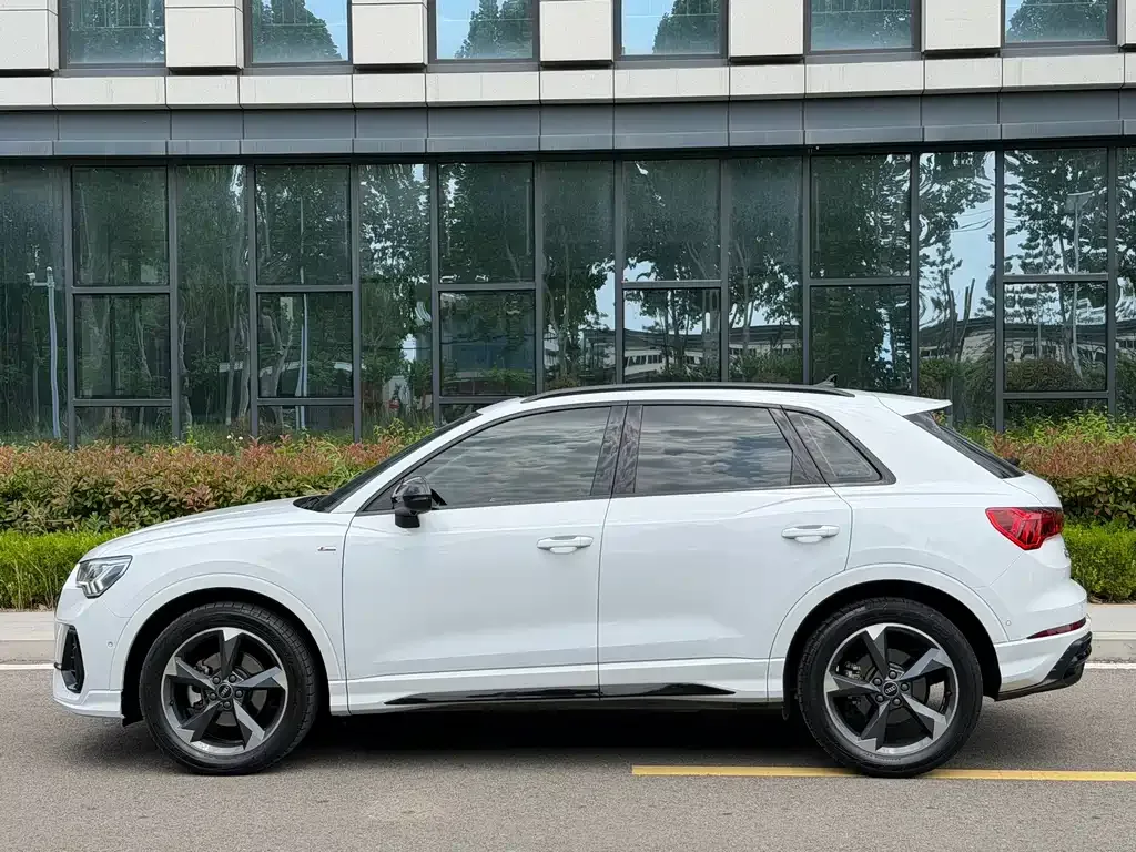 Audi Q3 — фото 9