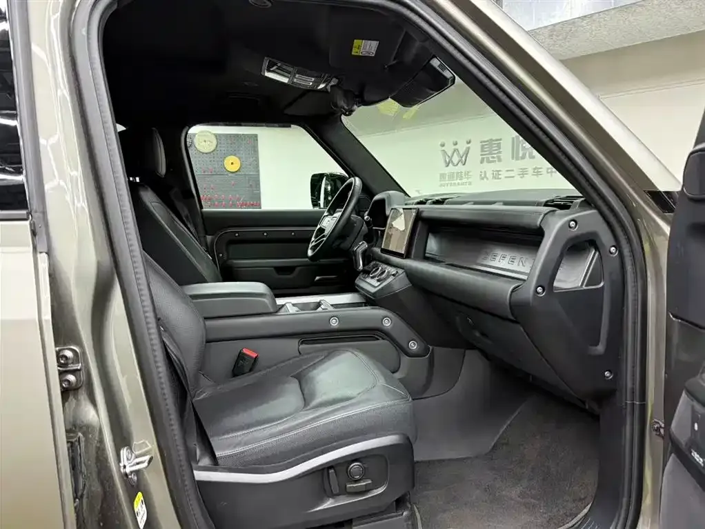 Land Rover Defender — фото 10