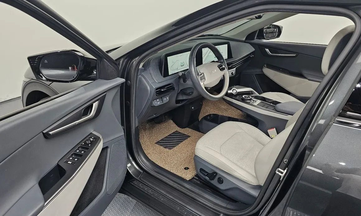 Kia EV6 2023 из KR, фото 9