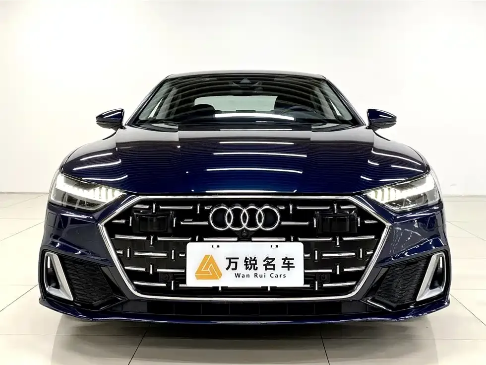 Audi A7L 2023 из CN, фото 2
