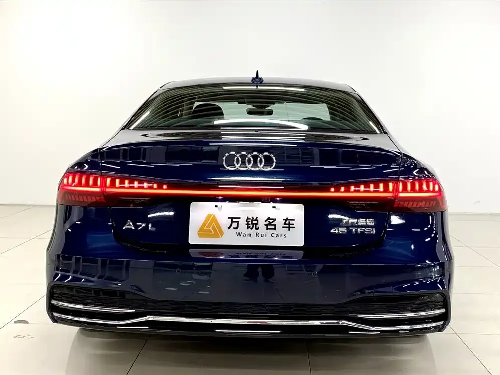 Audi A7L 2023 из CN, фото 3